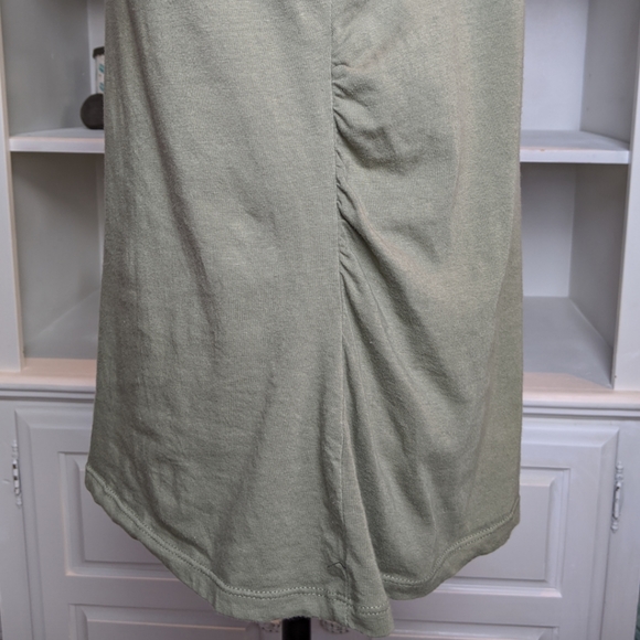 Ambiance Maternity - Green long sleeve top - Large - Picture 6 of 7